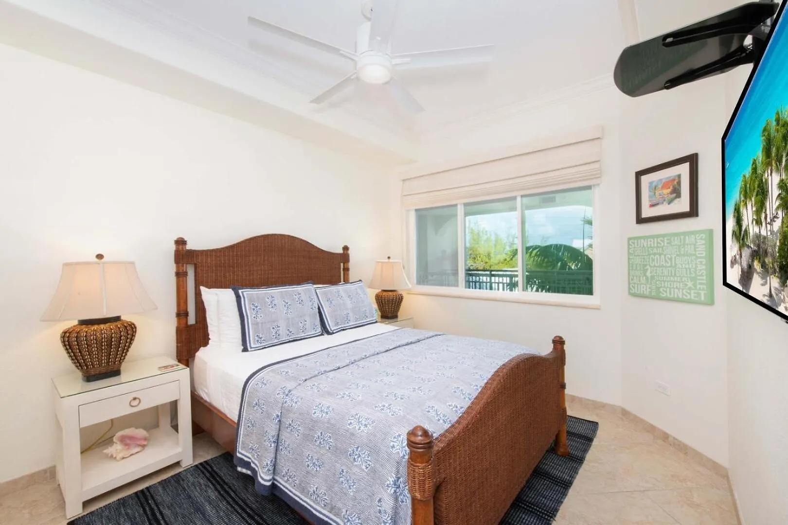 Beachcomber 16 George Town Daire